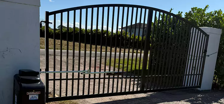 Driveway Fence Repair Benbrook